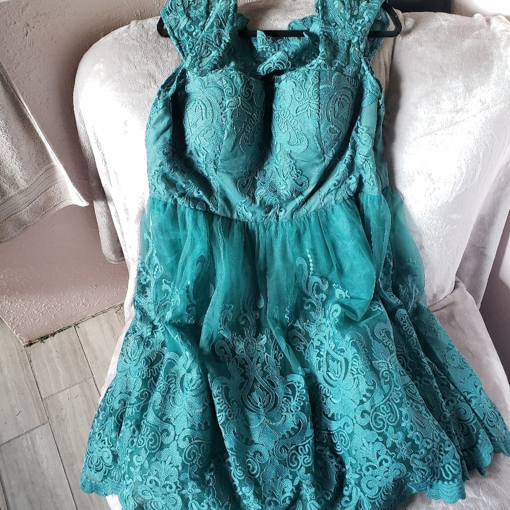 NWT Chi Chi London Dress